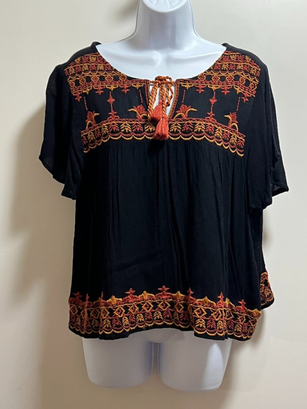 Boho Folksy Forever 21 Embroidered Peasant Blouse Gauzy Black/Orange/Red Medium